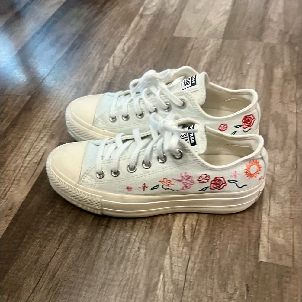 White Low Converse Sneakers with Floral Embroidery